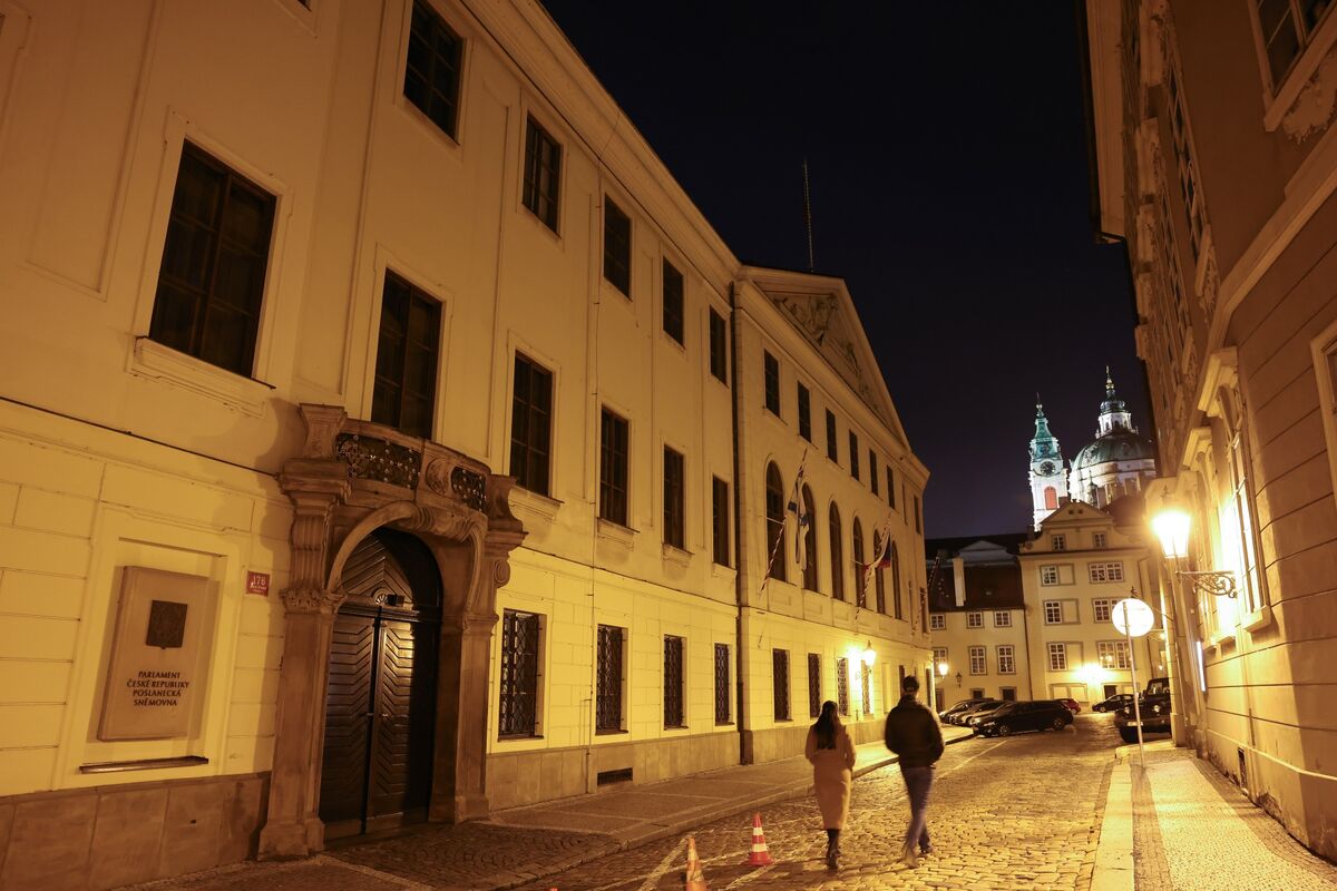 Prudent Czechs to Loosen Fiscal Rules for Debt-Financed Investment Push