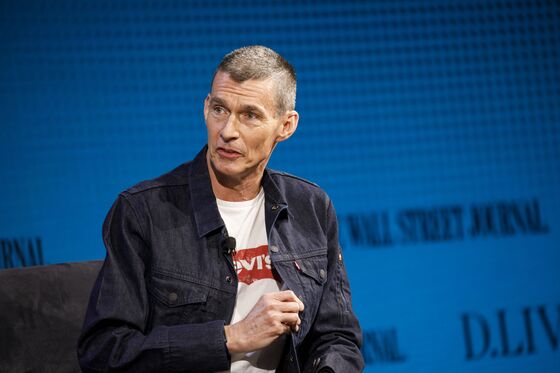 Levi’s CEO Says Baggy Jeans Are Making a Comeback