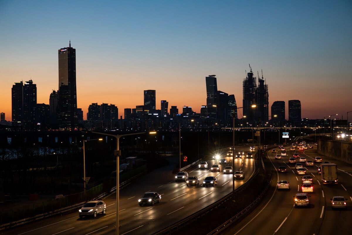 South Korea Credit Crisis Spreads as Bond Uncalled in First Since 2009