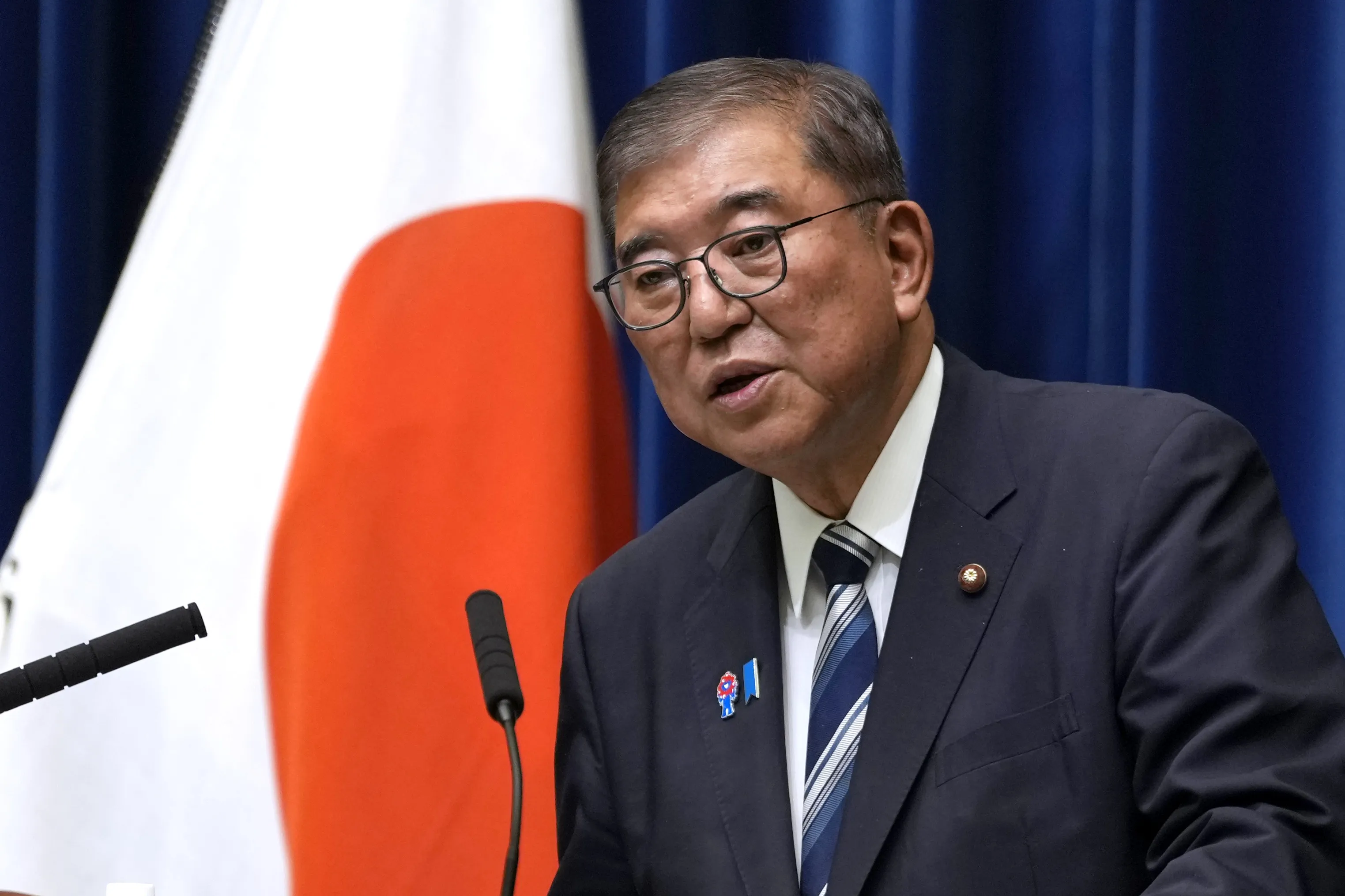 Japan’s Ruling LDP Faces Choice of Wooing Right or Rebranding in PM ...