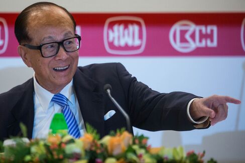 Billionaire Li Ka-shing Attends Cheung Kong Holdings And Hutchison Whampoa Annual Results News Conference