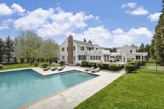 Can Anyone Get a Deal in the Hamptons?