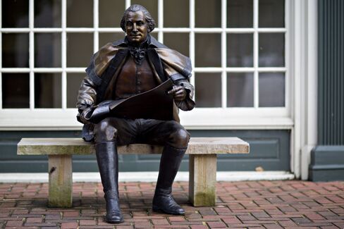 A bronze statue of George Washington in Smithfield.
