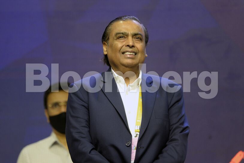 India Launches 5G Services at India Mobile Congress