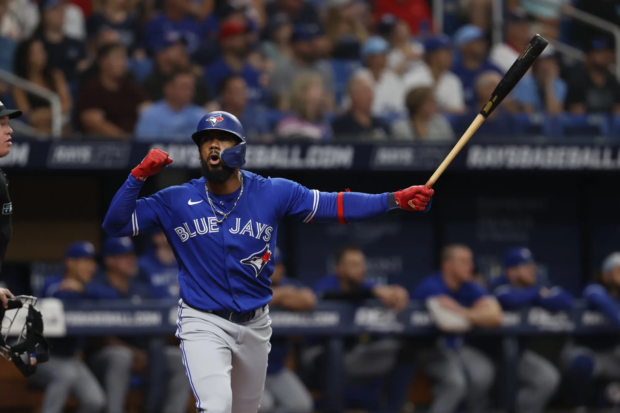 Mariners Make Early Offseason Move Landing Teoscar Hernández - Bloomberg