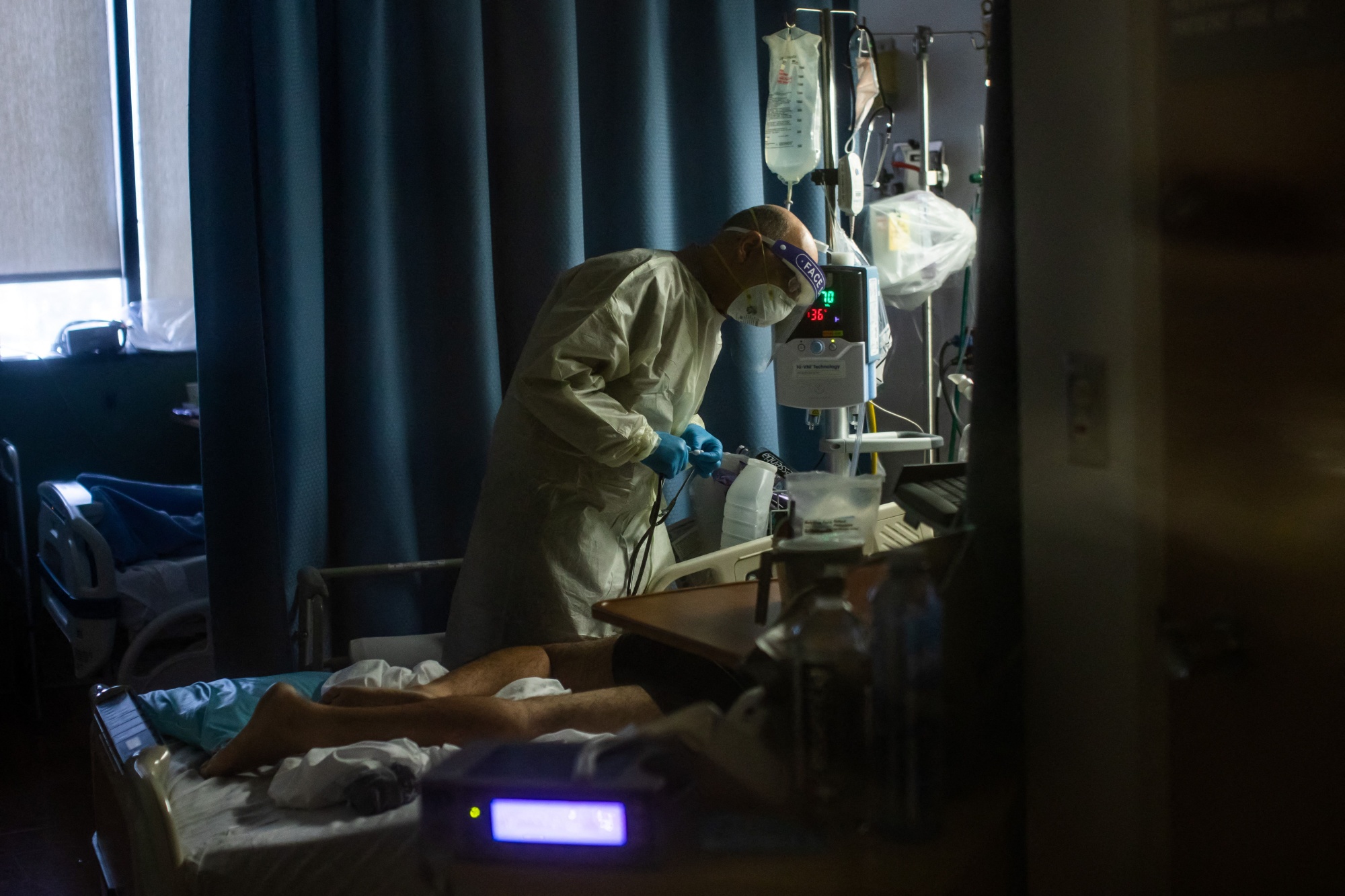A doctor checks on a&nbsp;Covid-19 patient at a hospital&nbsp;in Tarzana, California, on Sept.&nbsp;2, 2021.