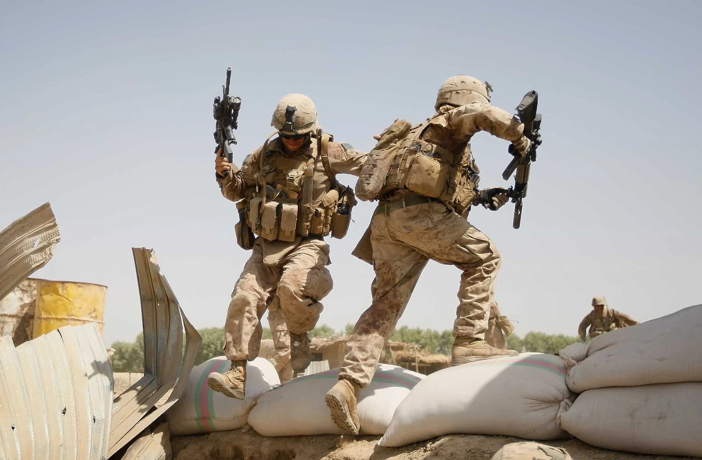 1484826352_US_MARINES