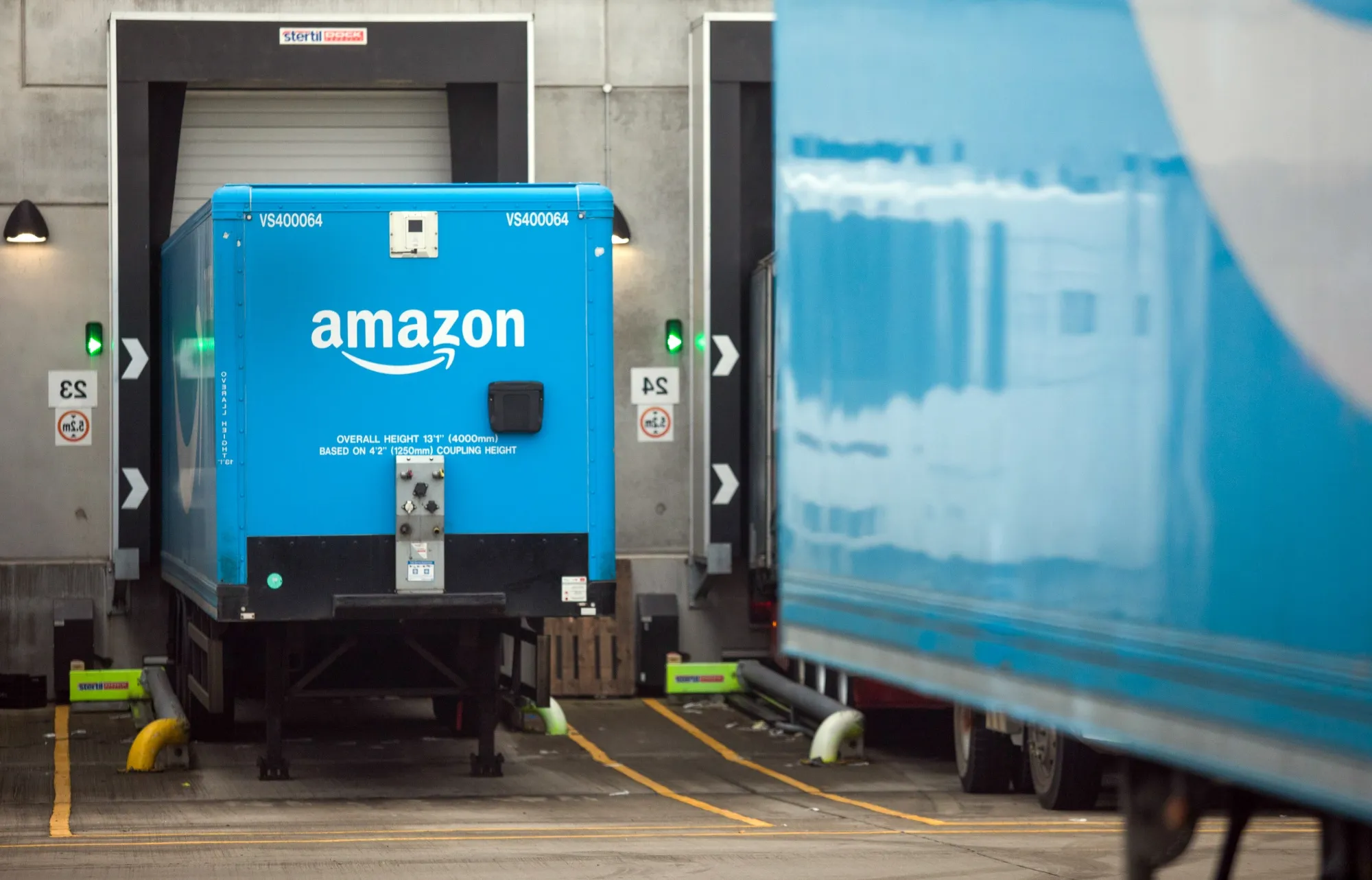 Amazon.com Inc Deliveries Ahead Of Black Friday