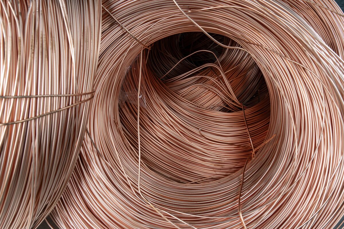 Copper Tumbles as Trump Threatens Massive New Tariffs on China