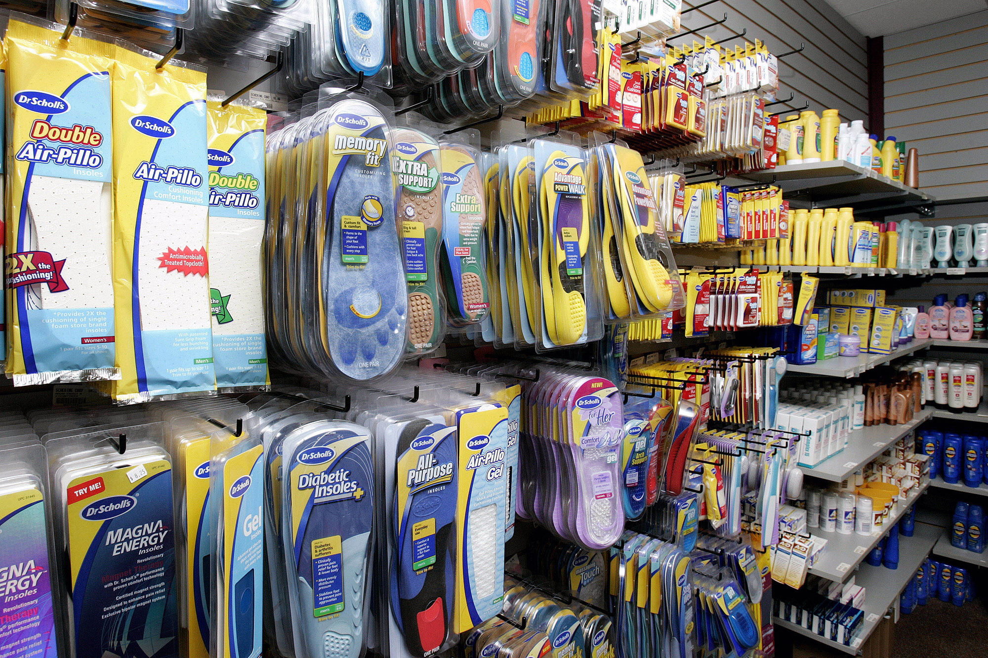 dump moeder Berouw Bayer (BAYN) to Sell Dr. Scholl's to Yellow Wood for $585 Million -  Bloomberg