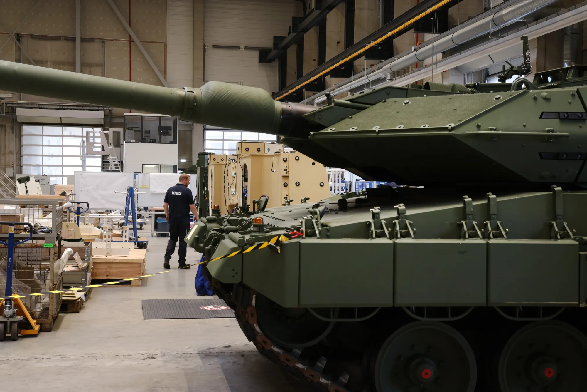 Leopard 2 battle tank production at a KNDS plant in Germany.