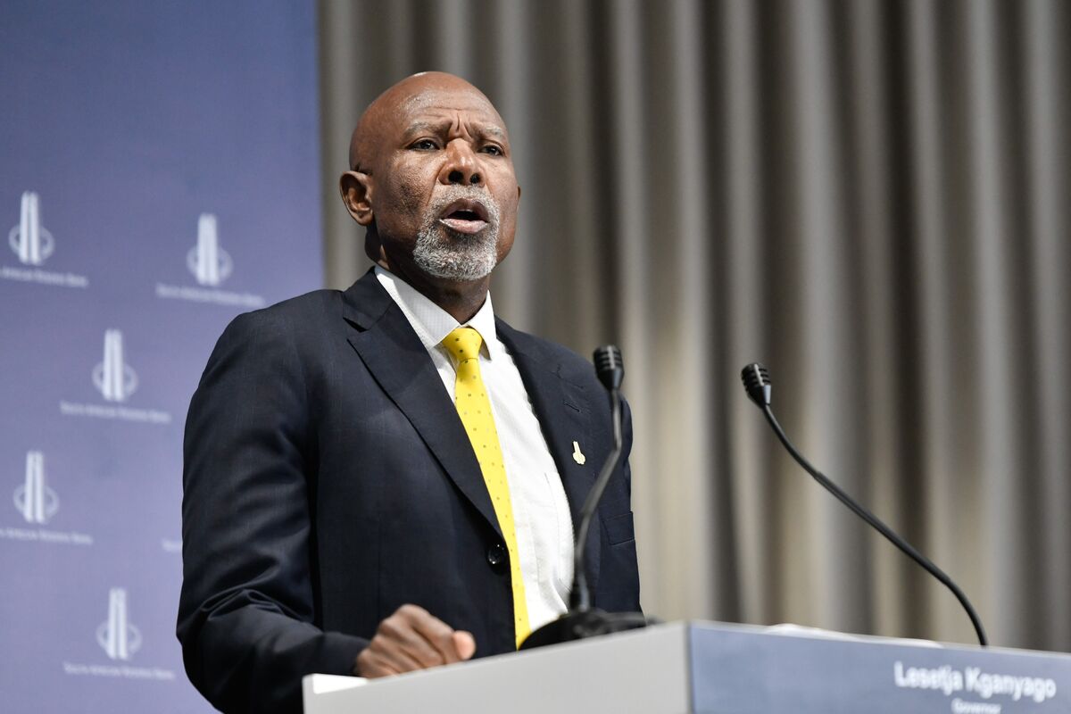 South Africa’s Kganyago Vows to Get Inflation Rate Back to 3%