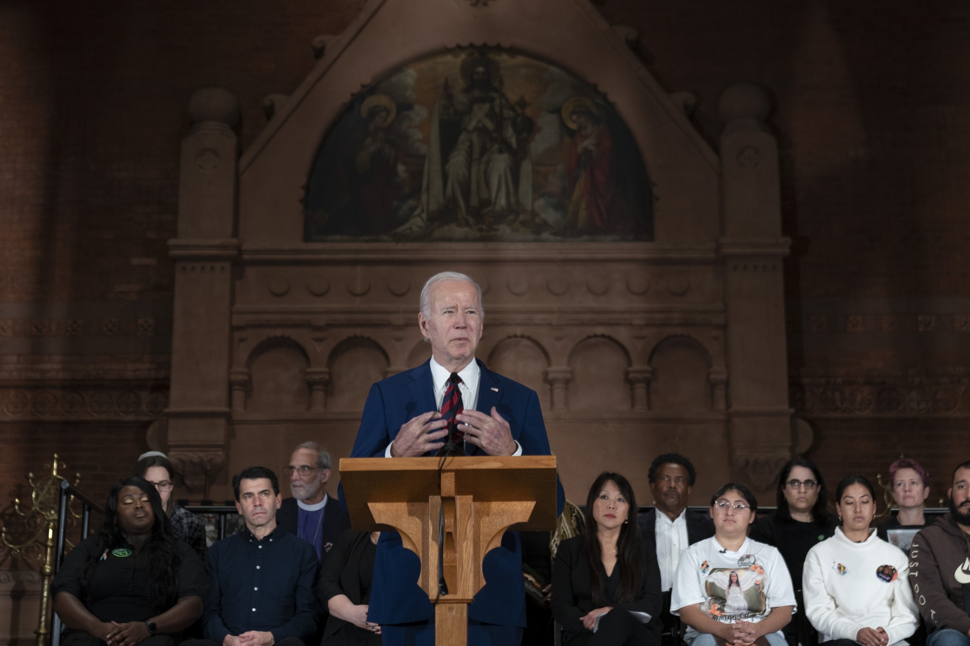 biden-pleads-for-new-assault-weapons-ban-at-vigil-for-shooting-victims