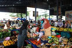 Daily Life in Sarawak Ahead of Malaysia's GDP Figures