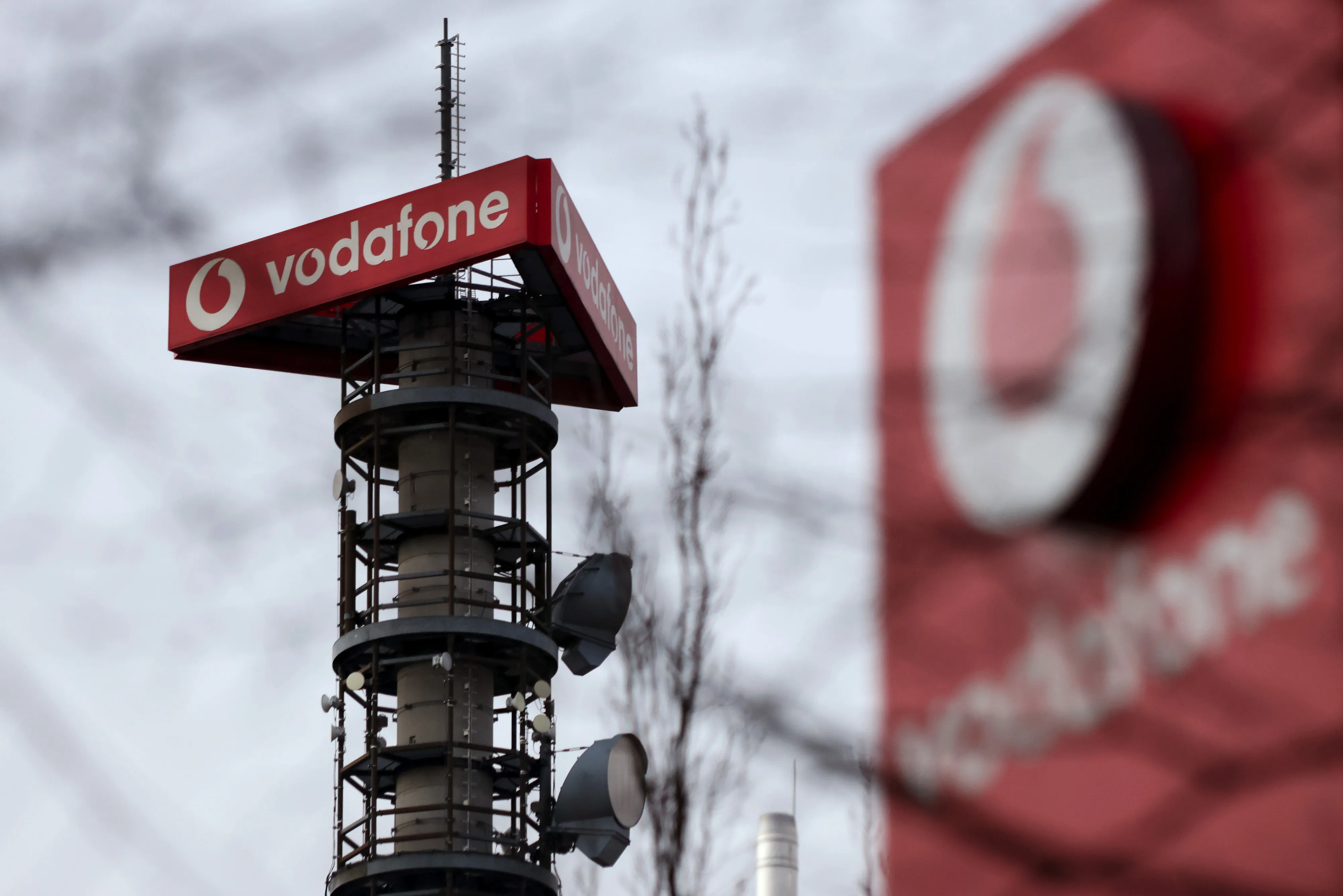 Vodafone will move its 81.7% holding in Vantage into a new joint venture with KKR and GIP.&nbsp;
