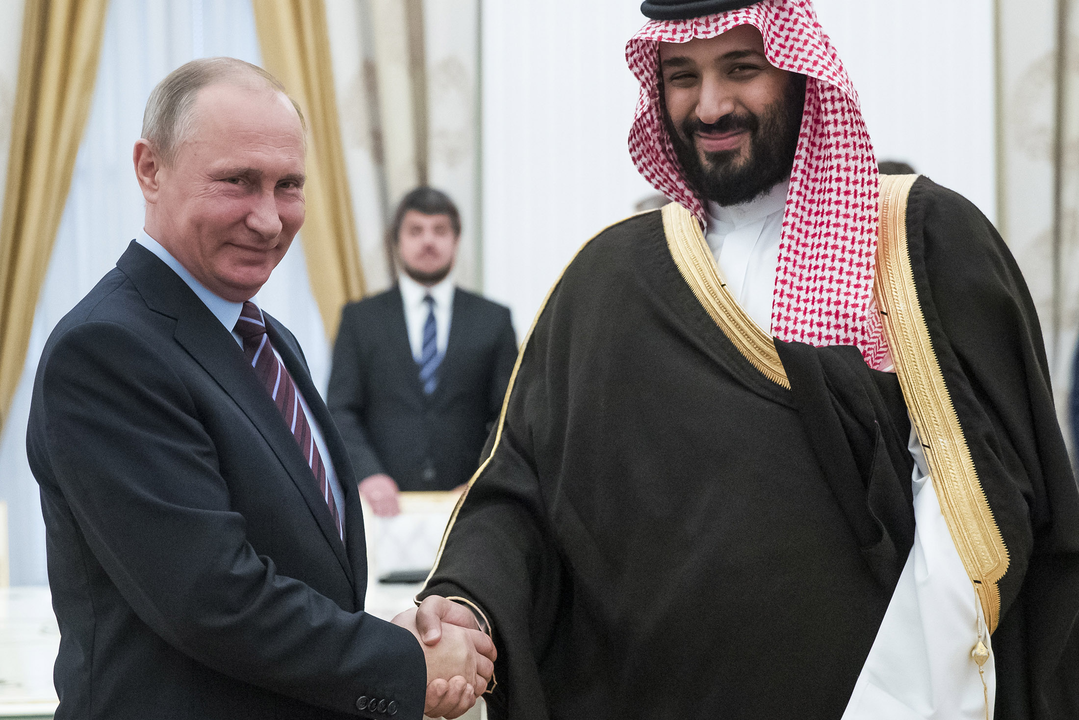 Putin Confronts His Fading Influence in the Mideast - Bloomberg