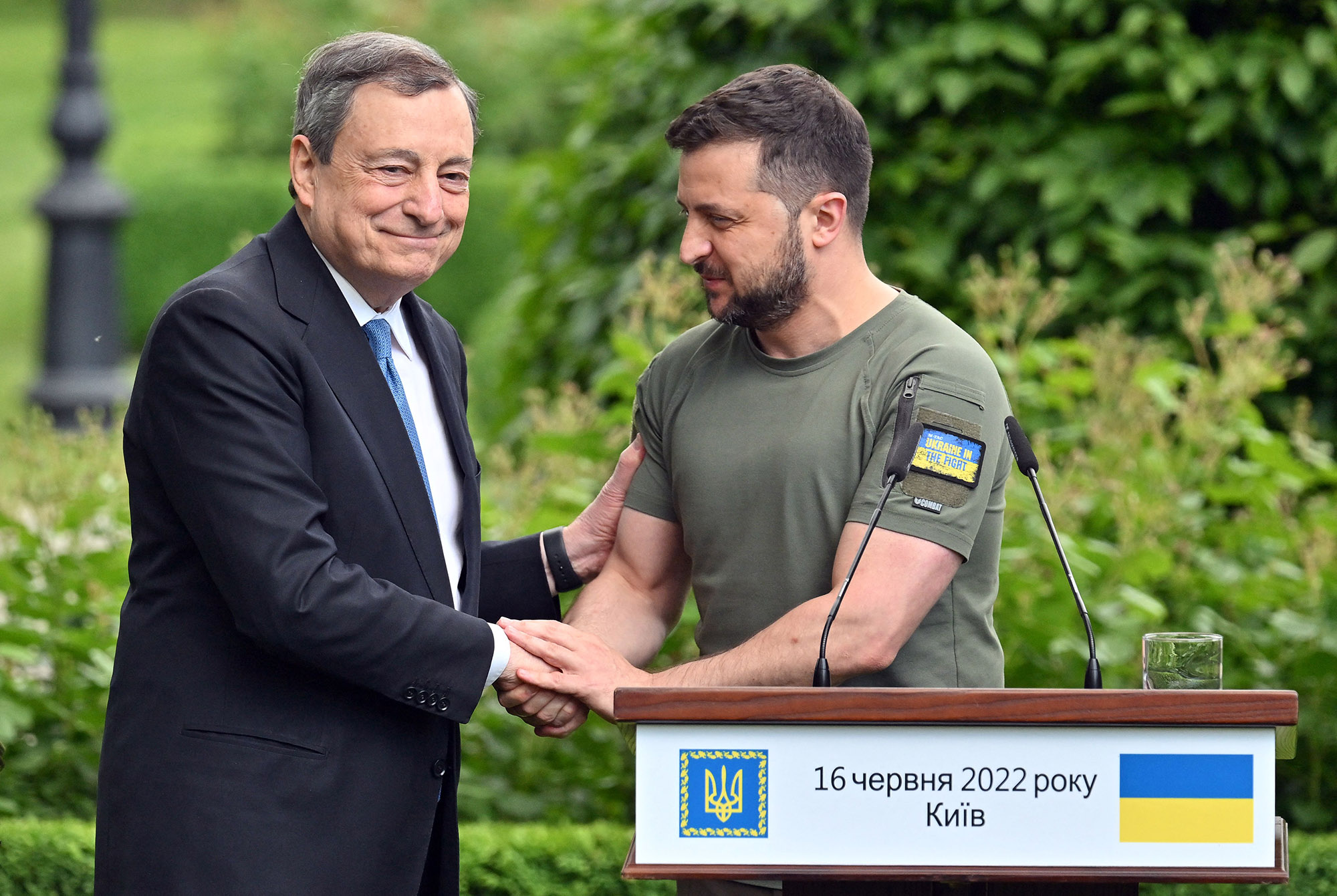 Mario Draghi with Volodymyr Zelenskiy in Kyiv, on June 16.
