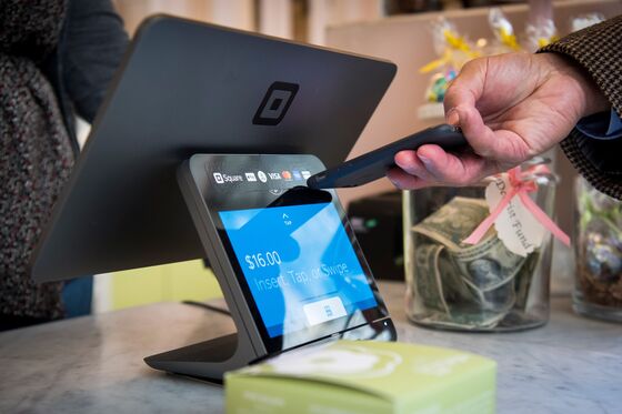 Apple to Rival Square by Turning iPhones Into Payment Terminals