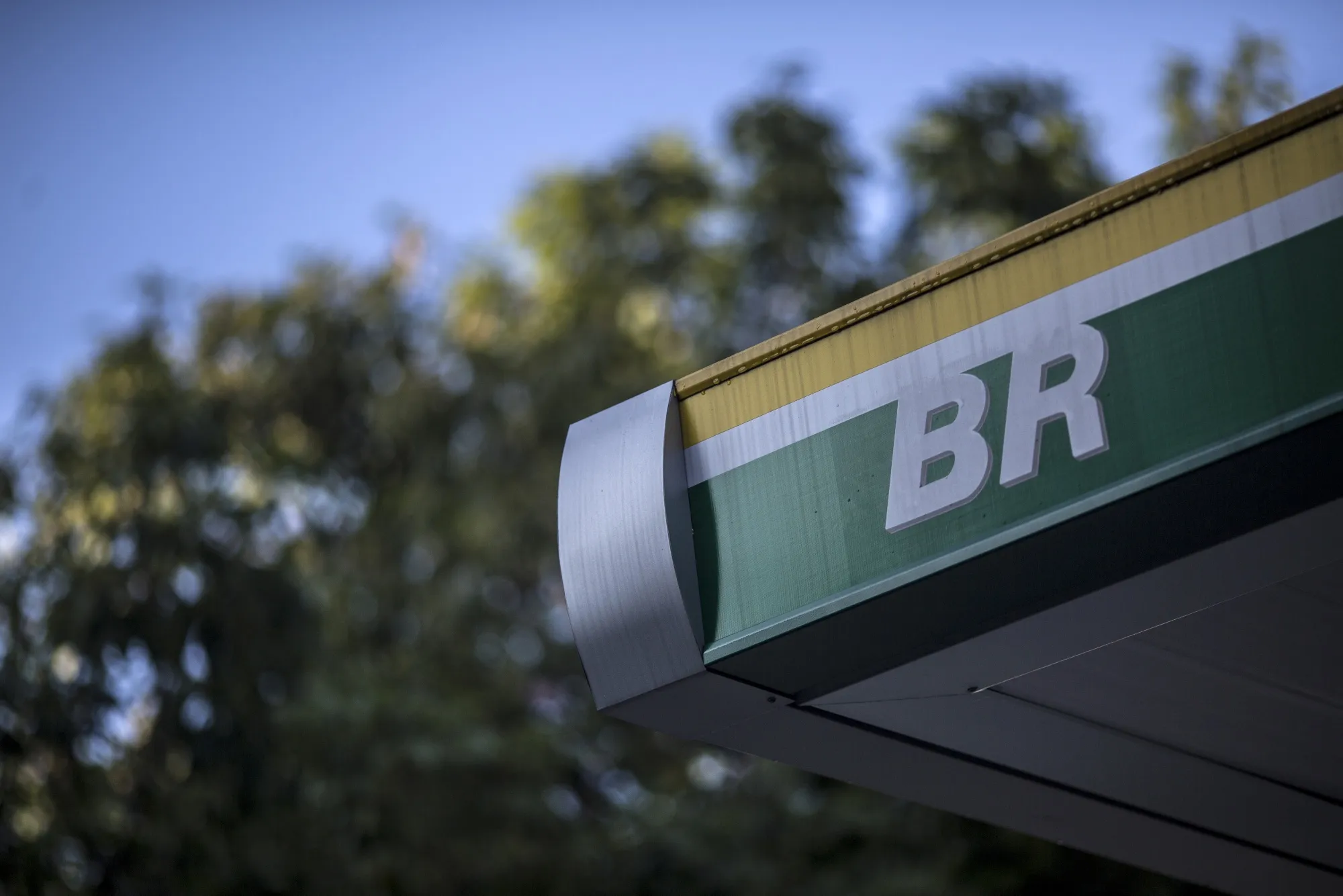 Petrobras Gas Stations And Headquarters Ahead Of Earnings As Privatization Looms 