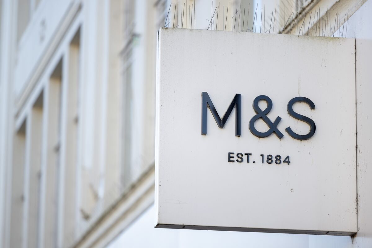 JPMorgan Analysts Say Buy M&S Shares For First Time Since 2015 - Bloomberg