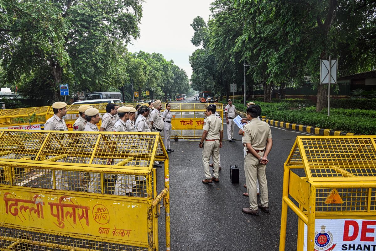 India Risks Losing a Political Shock Absorber