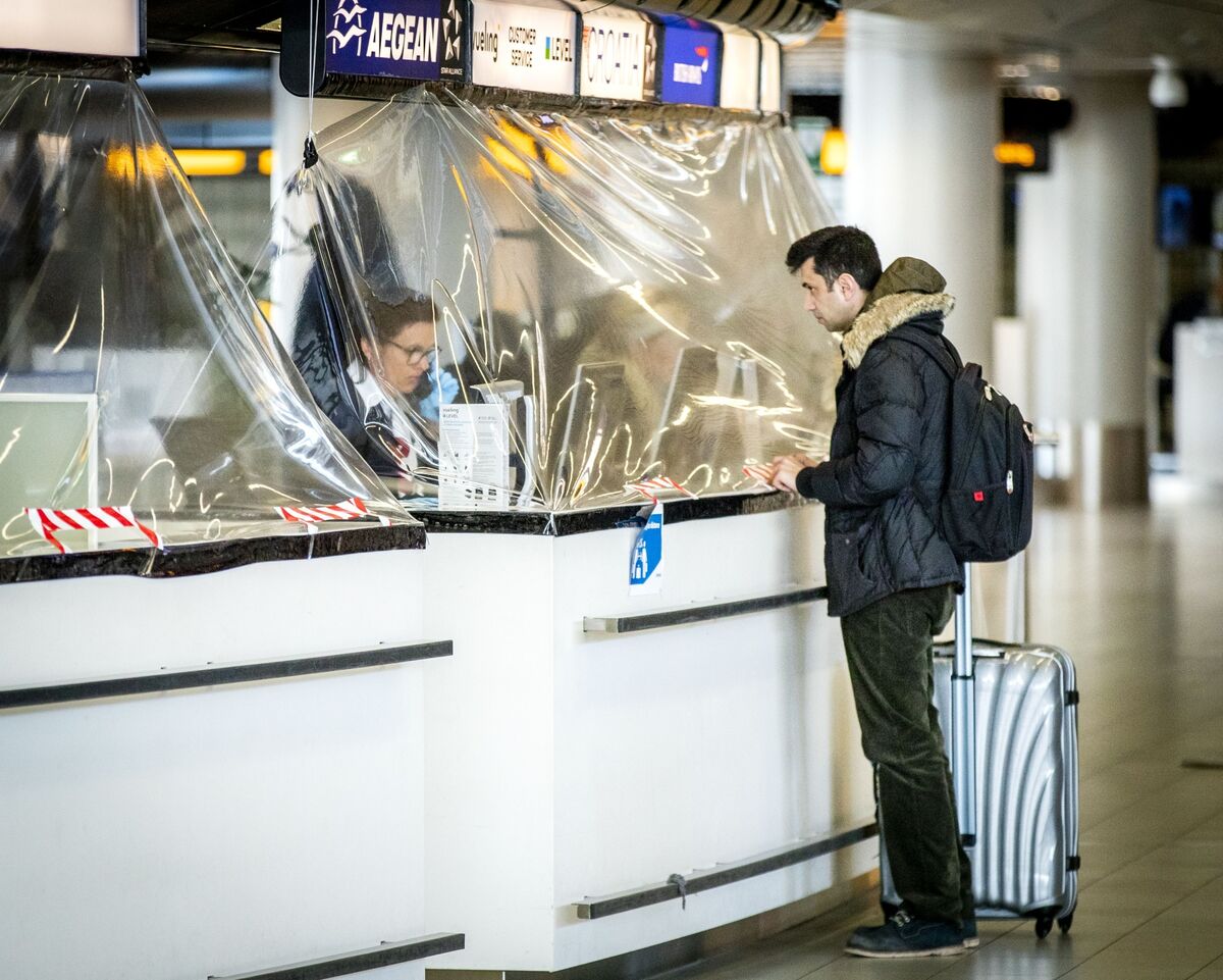 TOPSHOT-NETHERLANDS-AIR-TRANSPORT-HEALTH-VIRUS