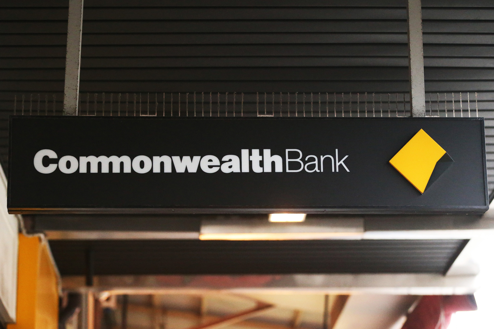 Commonwealth Bank Increases Dividend Even as Profit Declines - Bloomberg