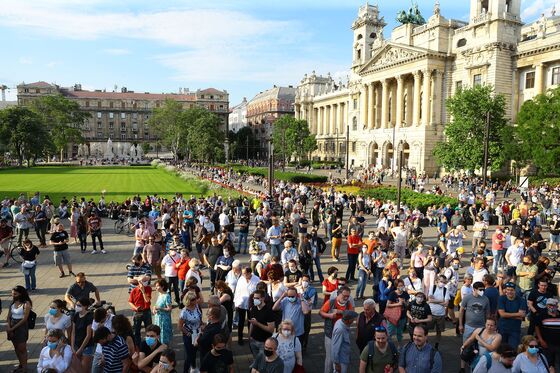 Orban Halts Plan for Chinese Campus to Contain Campaign Fallout