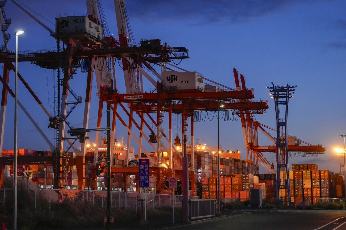 Philippine Wealth Fund to Invest in Port Company Asian Terminals