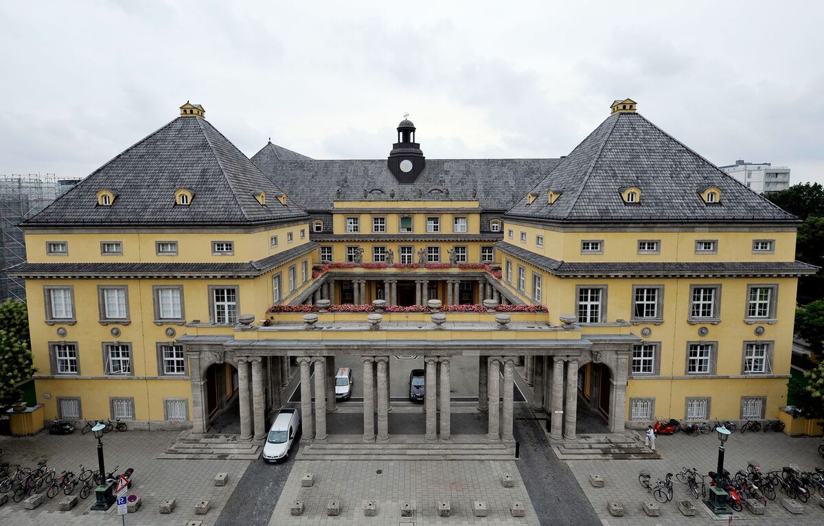 munich-re-raises-profit-target-as-quarterly-earnings-surge-bloomberg