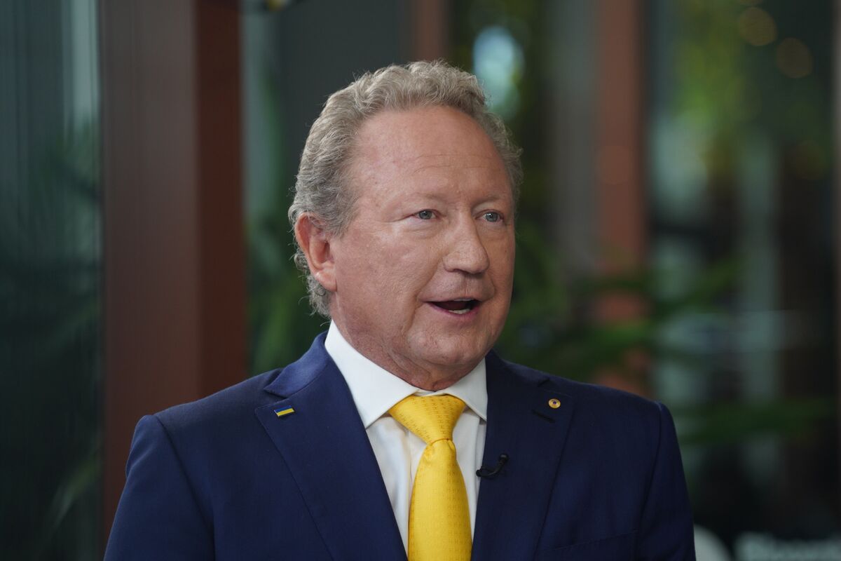 Singapore Wants Green Fuels, Not Giant Cable, Billionaire Andrew