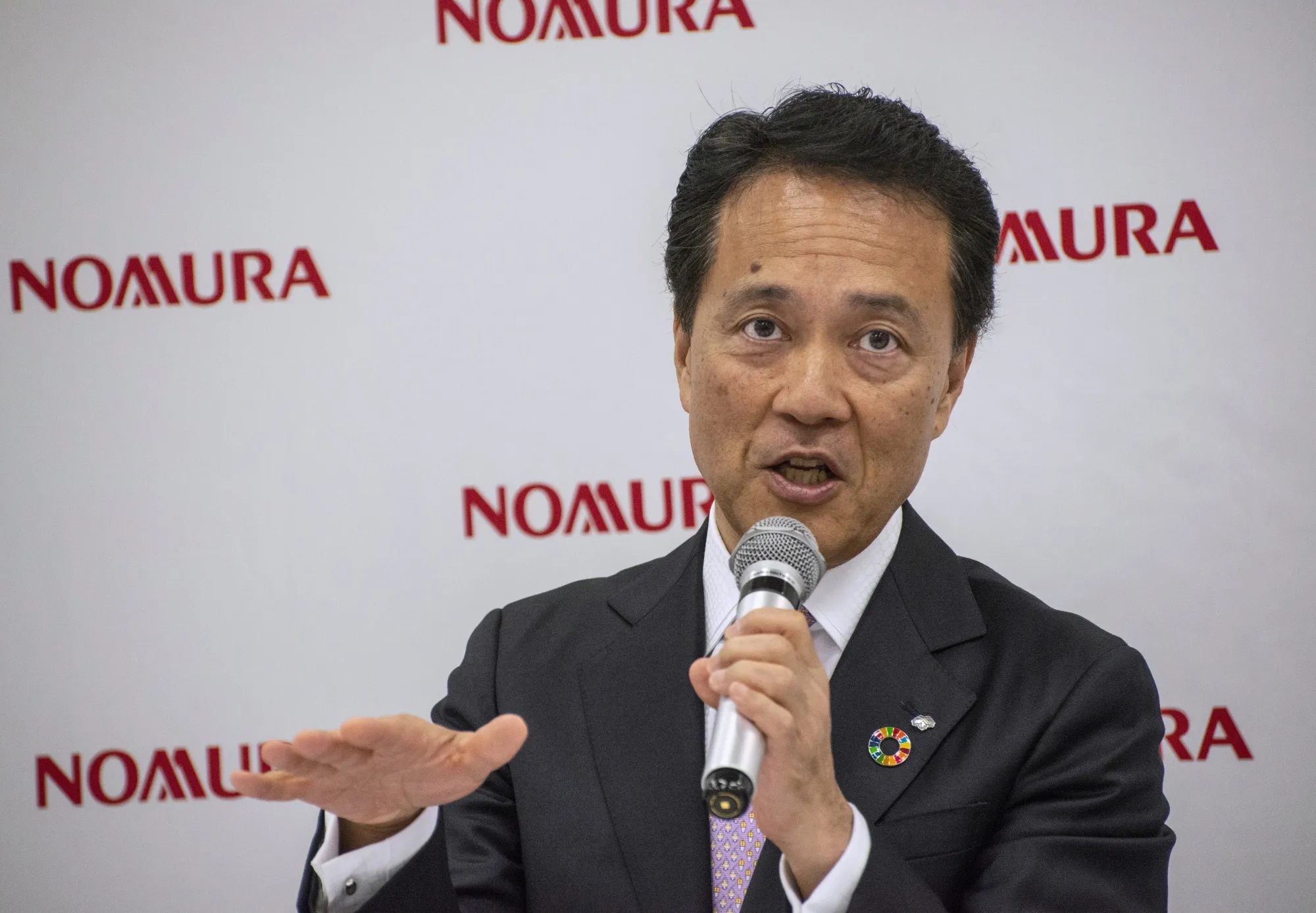 野村HD、奥田社長の報酬は3.9億円－大幅減益決算下で9％増額
