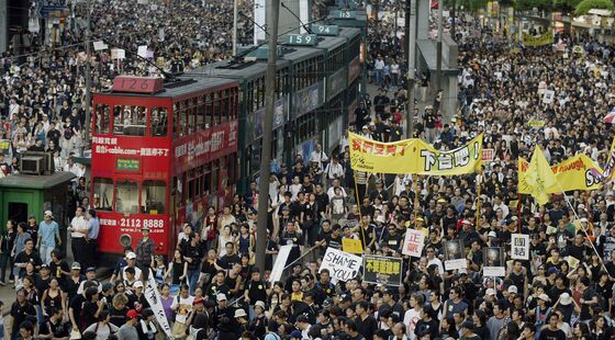 U.S. Warns Hong Kong on Extraditions as Fresh Protests Planned