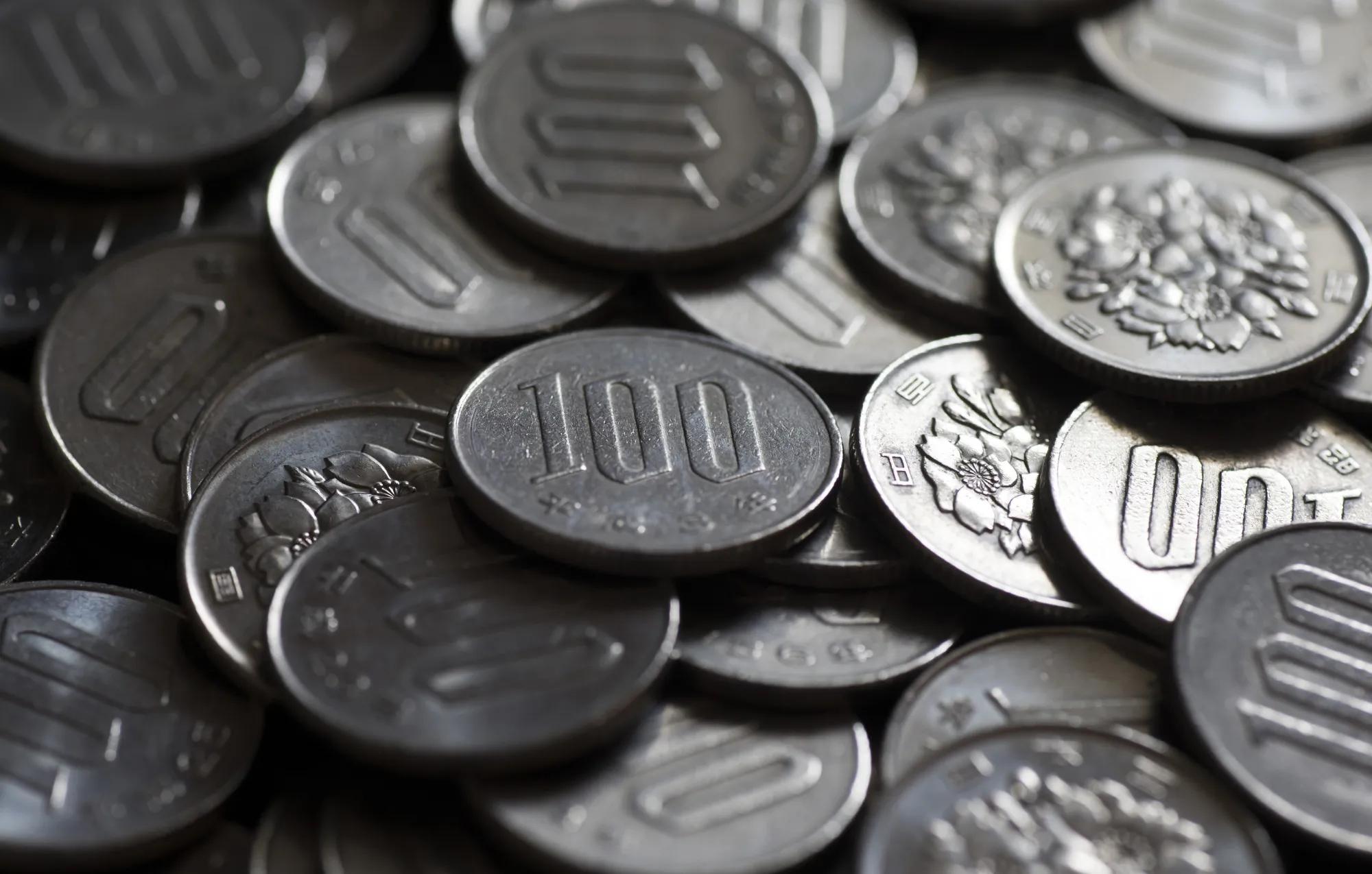 Stock of Japanese Yen and US Dollars Ahead of British EU Referendum Vote