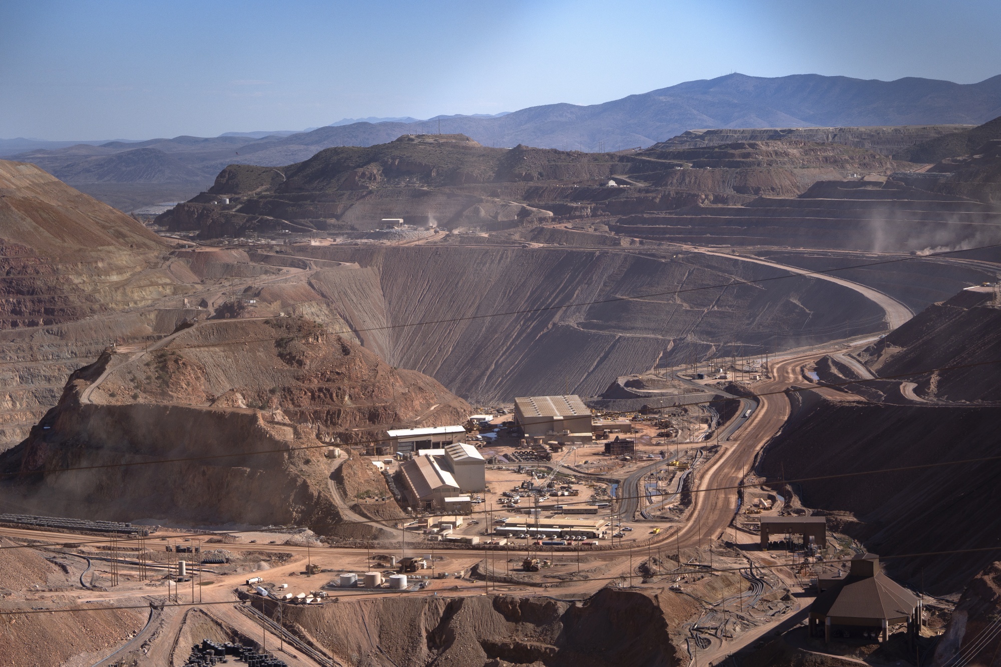 A section of the Freeport-McMoRan open-pit copper mining complex in Morenci, Arizona, US, on Thursday, Sept. 19, 2024. Freeport-McMoRan, Rio Tinto and BHP are among the miners testing sulfide leaching as tariff threats send copper prices soaring. Photographer: Rebecca Noble/Bloomberg