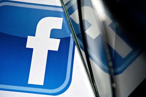 Facebook Is Said to Develop Location-Tracker for Mobile Devices