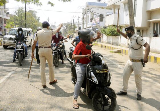 India Locks Down 1.3 Billion People in Biggest Isolation Effort