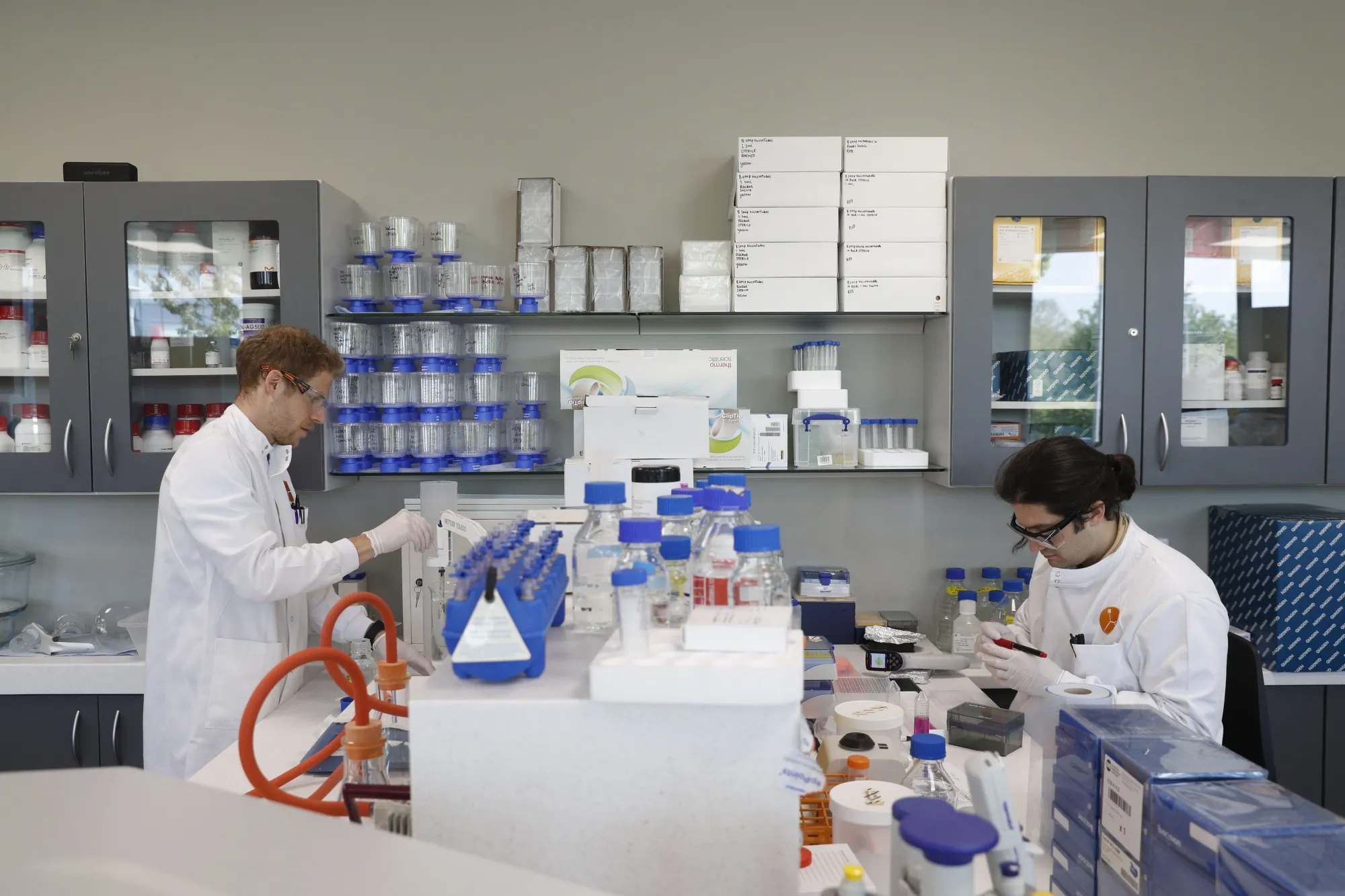 Scientists at a drug&nbsp;laboratory in Oxford, UK.