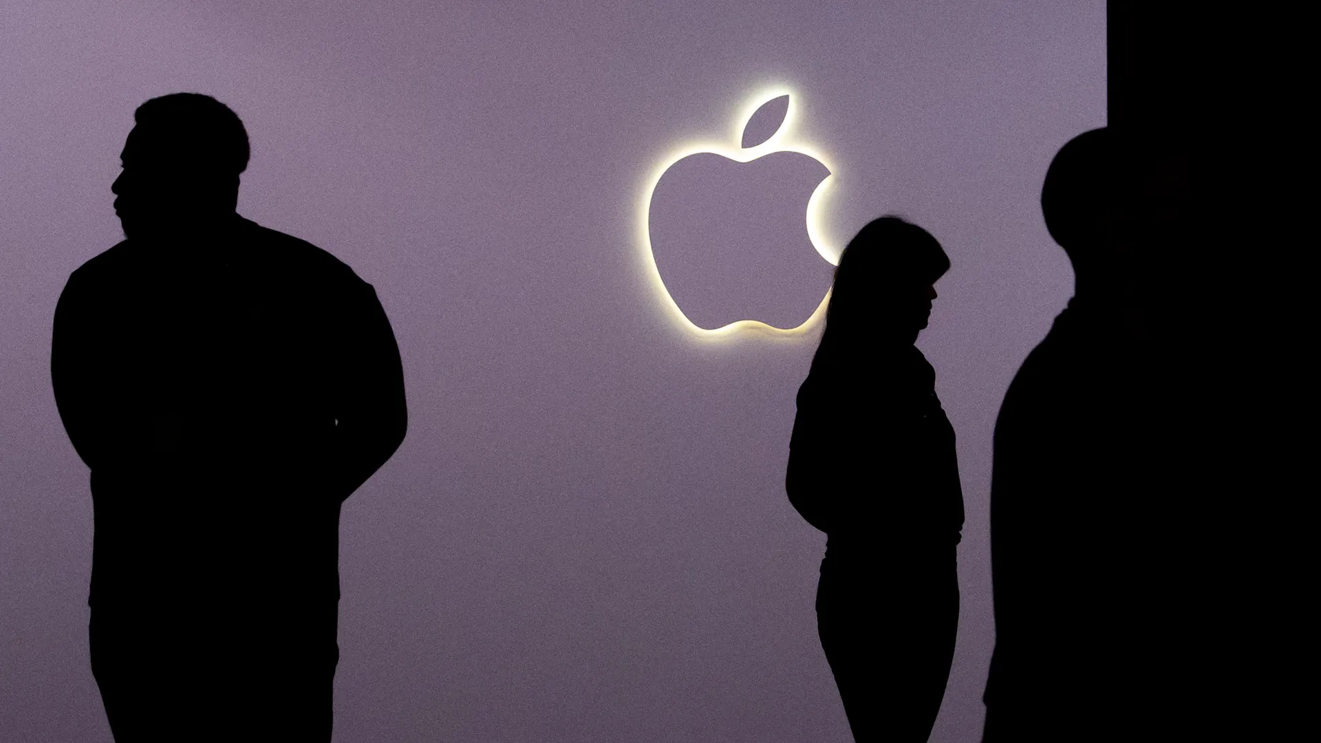 Apple Foldable Phone On Track for Sept