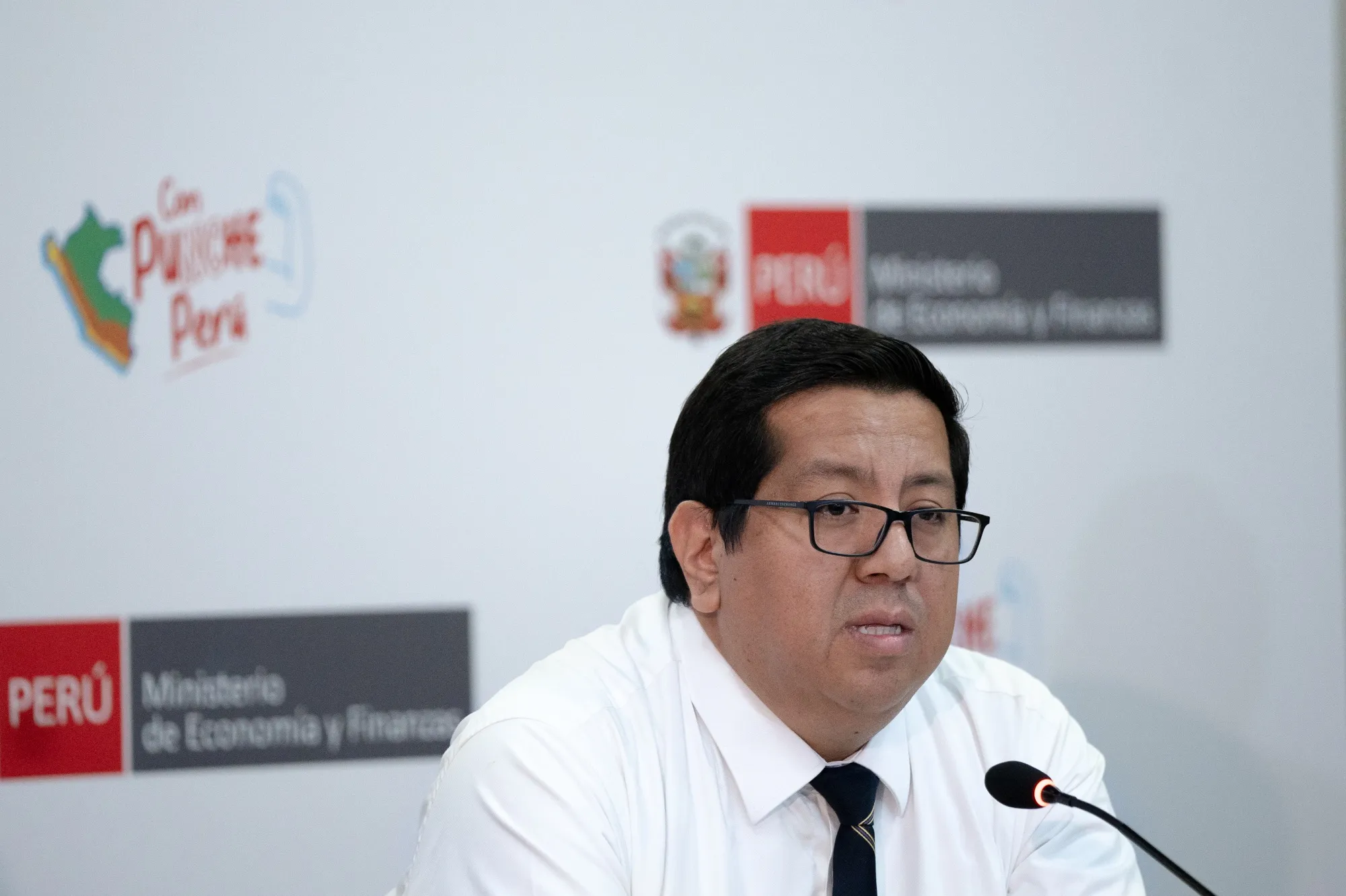 Alex Contreras speaks during a March 2023 press conference in Lima, Peru.