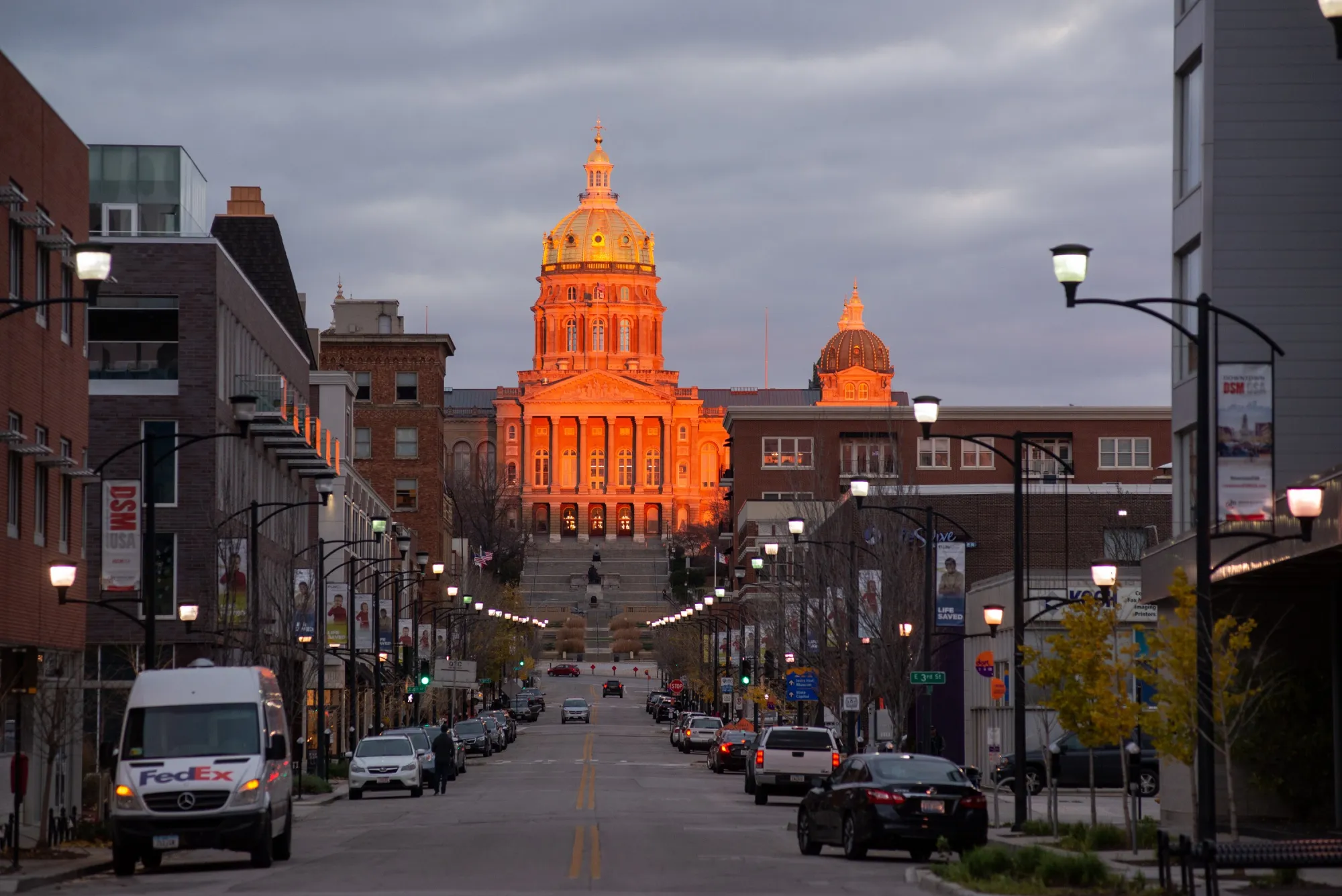 Here’s lookin’ at you, Des Moines.