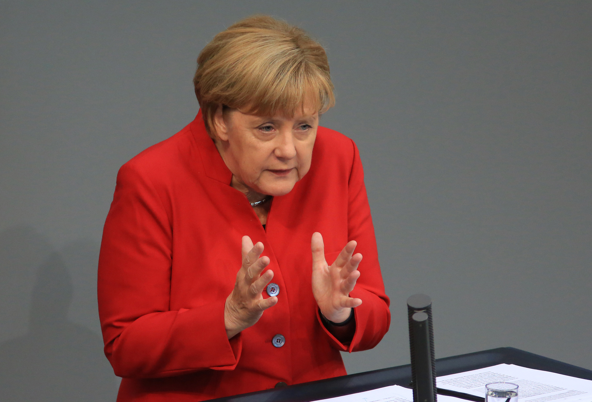 Merkel Rejects ‘Easy Answers’ in Slap at Populist Take on Crises ...