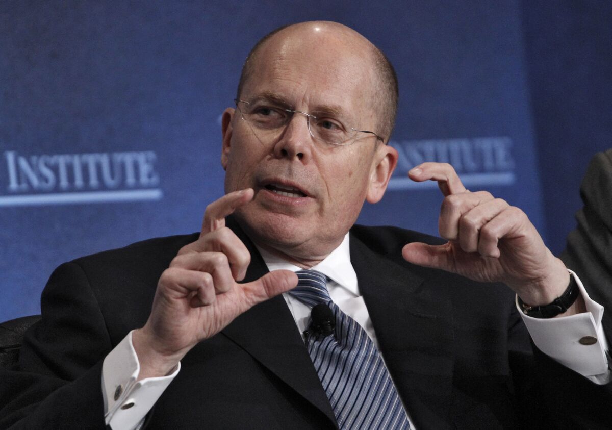 CEO mới của UnitedHealth, Hemsley, nhận lương hàng năm 1 triệu USD