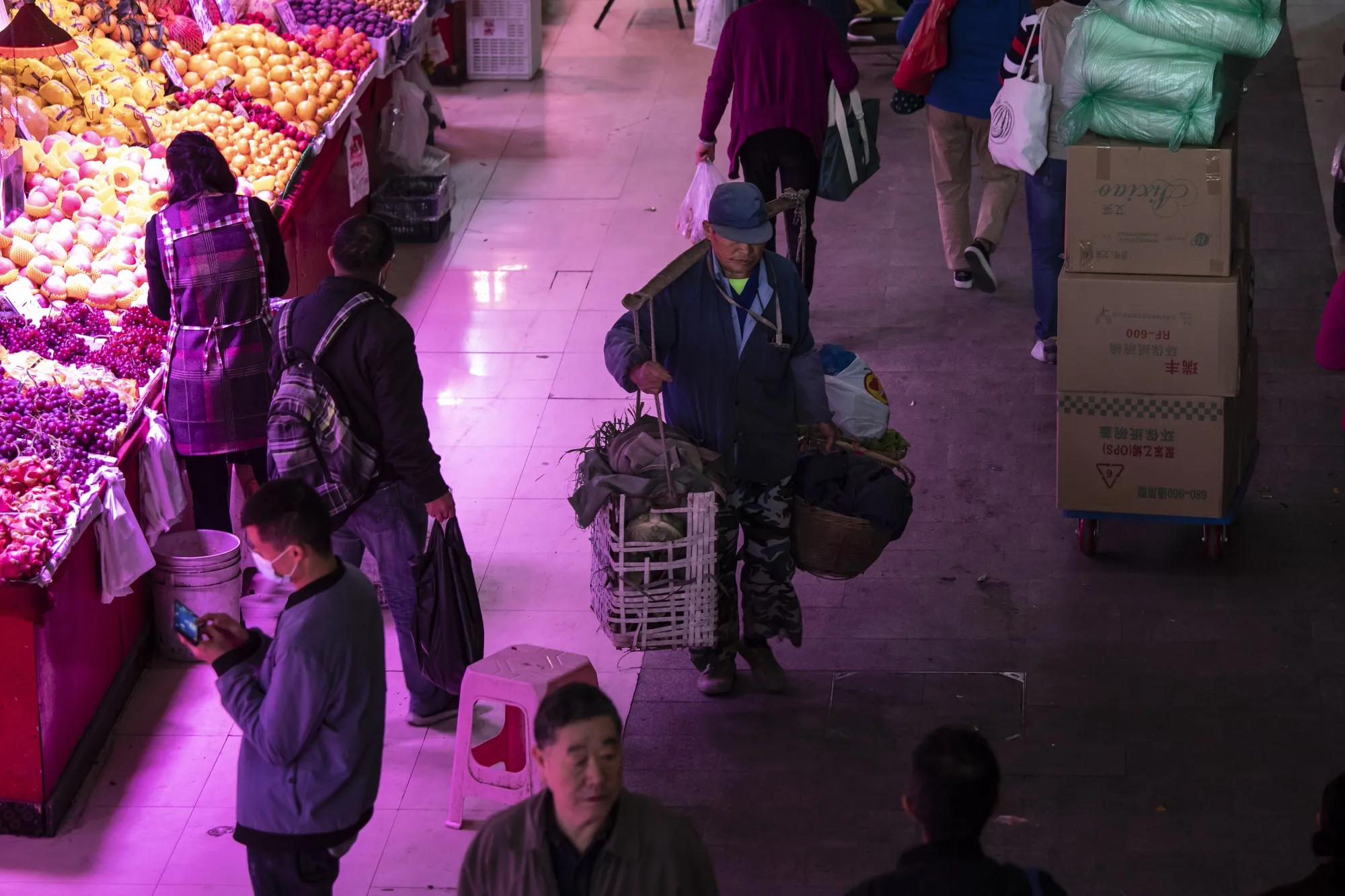 中国インフレリスク増大、消費者に価格転嫁－金融緩和余地縮小か - Bloomberg