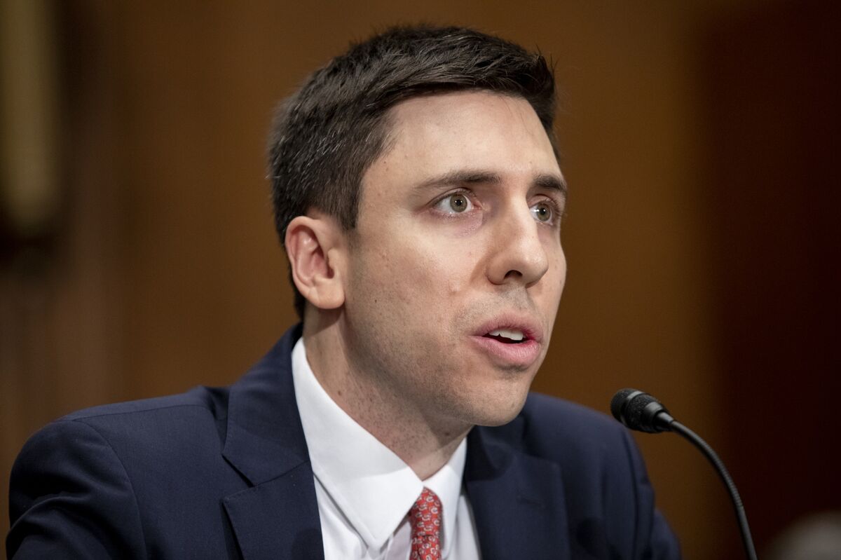 Trump Nominates Travis Hill to Be Chair of Key US Bank Regulator