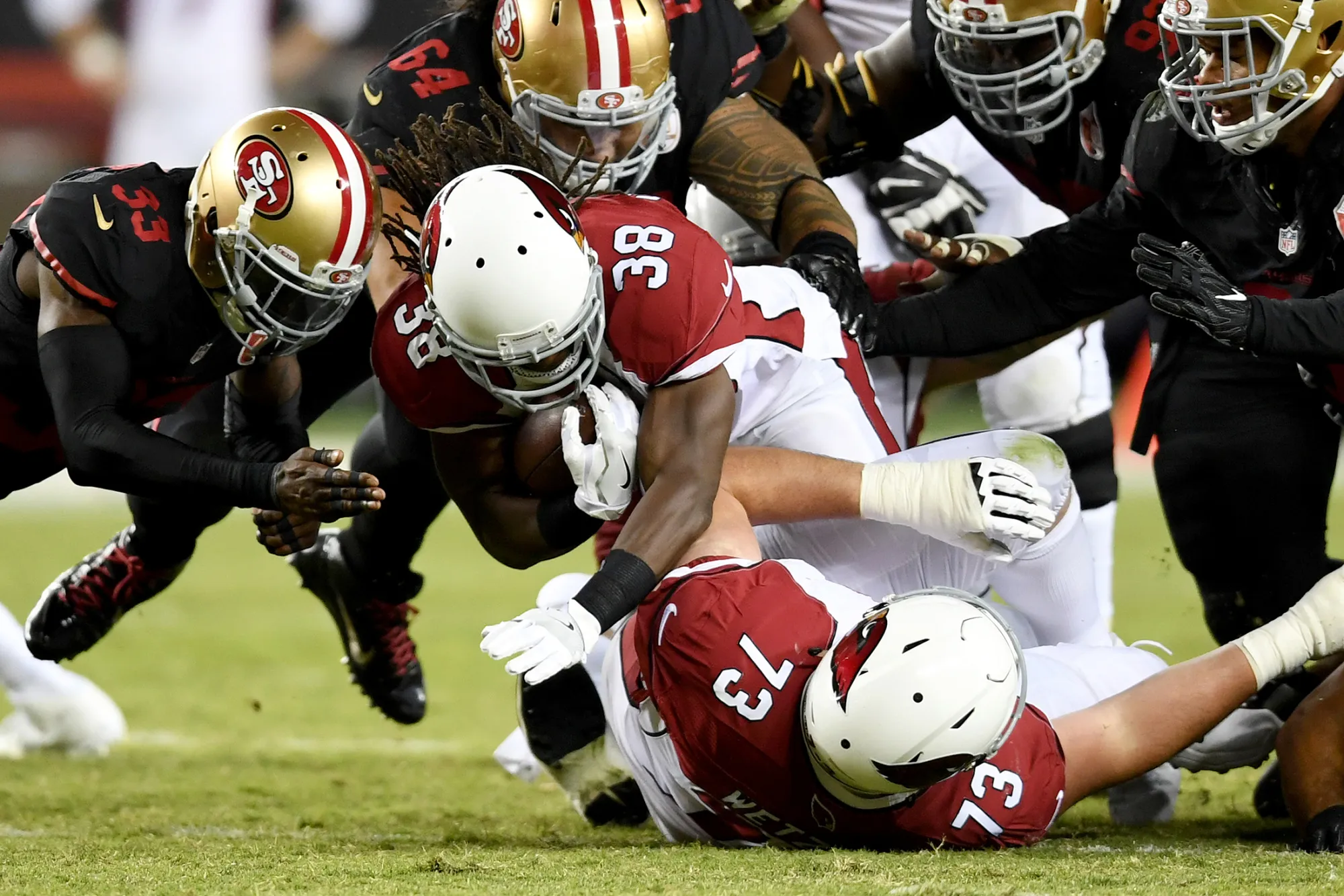 The Arizona Cardinals face off against the San Francisco 49ers during a game at Levi's Stadium in Santa Clara, California, on Oct. 6, 2016.
