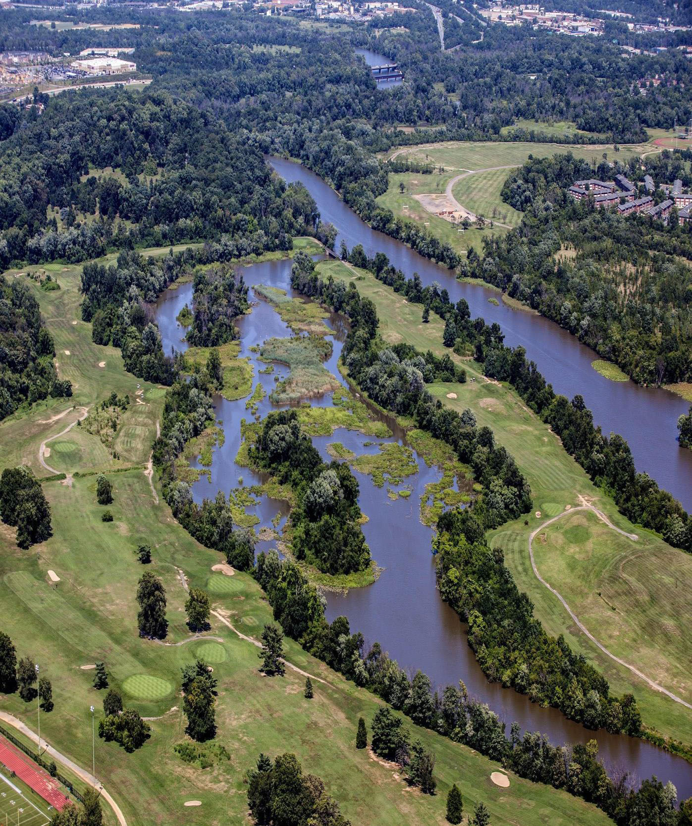 relates to Pursuits Weekly: Revitalizing Municipal Golf Across America