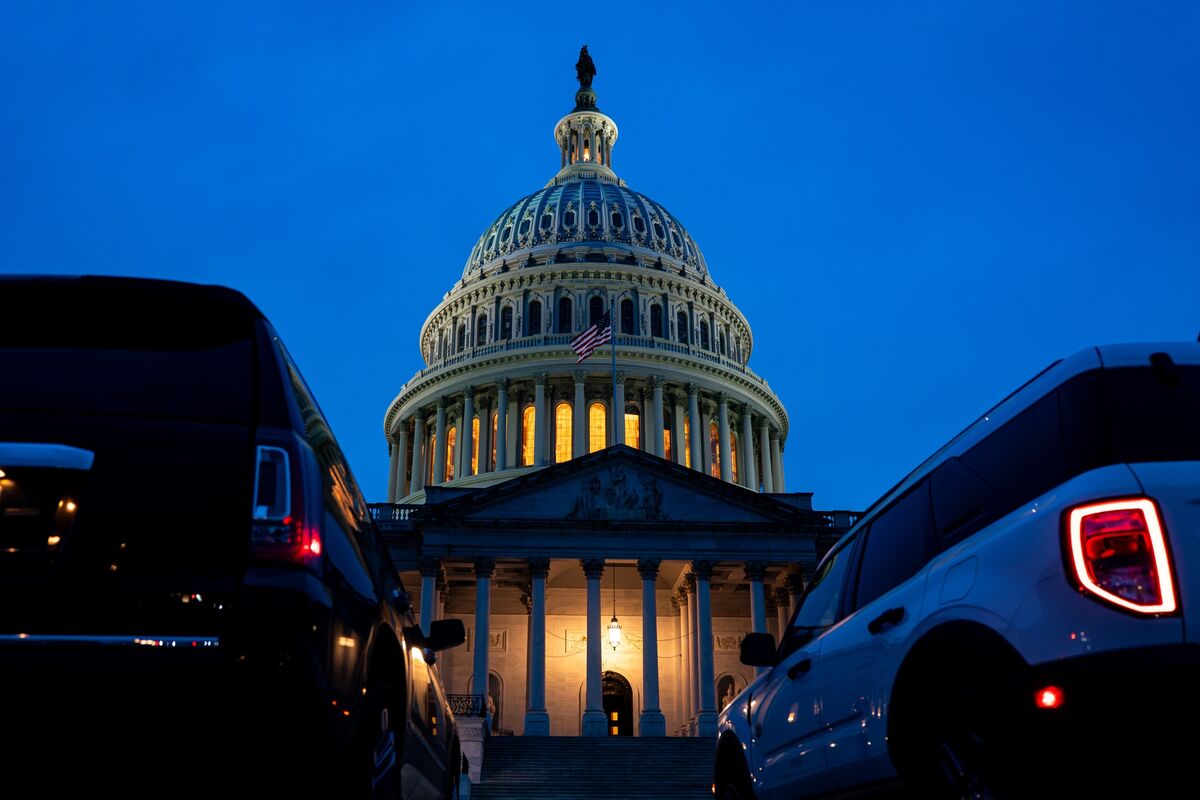 US FEC filings and public statements: a handful of crypto super PACs have amassed ~$263M ahead of the 2026 midterms; Fairshake remains the biggest at $141M