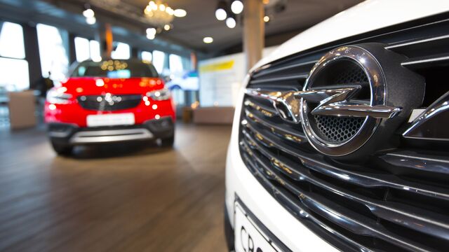 Fiat Predicts Vw Approach As Peugeot Opel Threat Spurs Car Deals Bloomberg