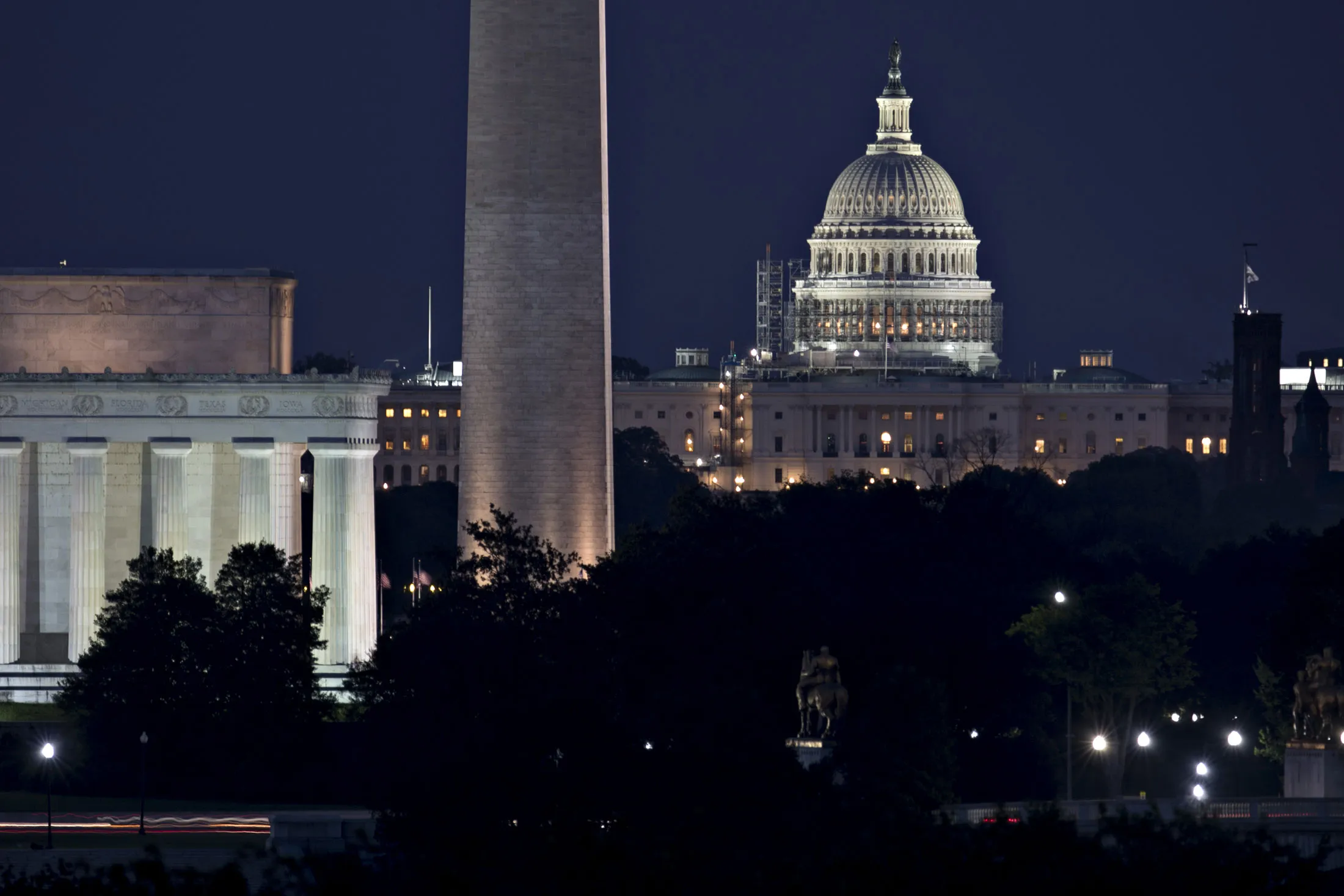 1472742796_capitol-Washington-DC